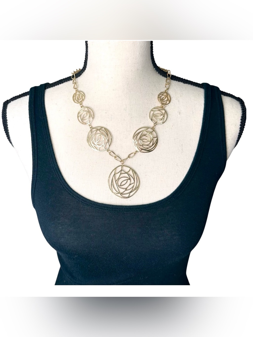 💛Gold Tone Rosette Statement Necklace